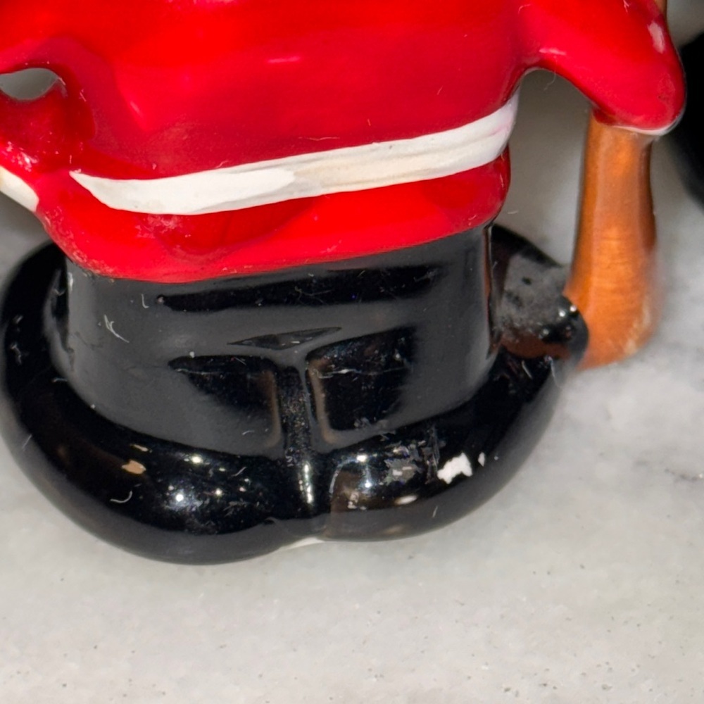 Vintage NC Cameron & Sons London British Beefeater salt and pepper 60’ - Picture 6 of 10